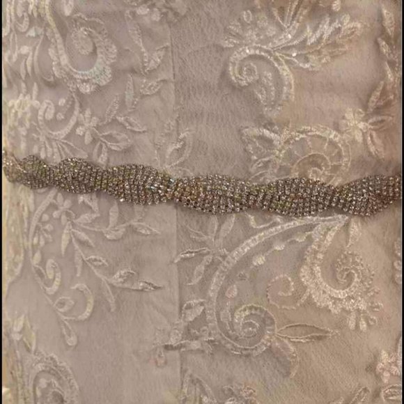 Trumpet Wedding Dress, Size 8 - Picture 3 of 13